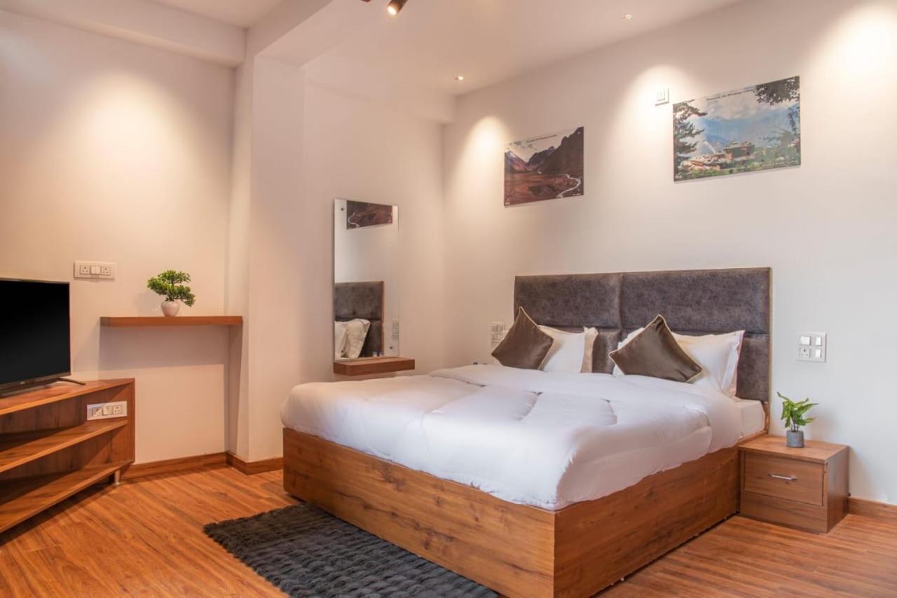 Hills Accomodation Касаули Екстериор снимка